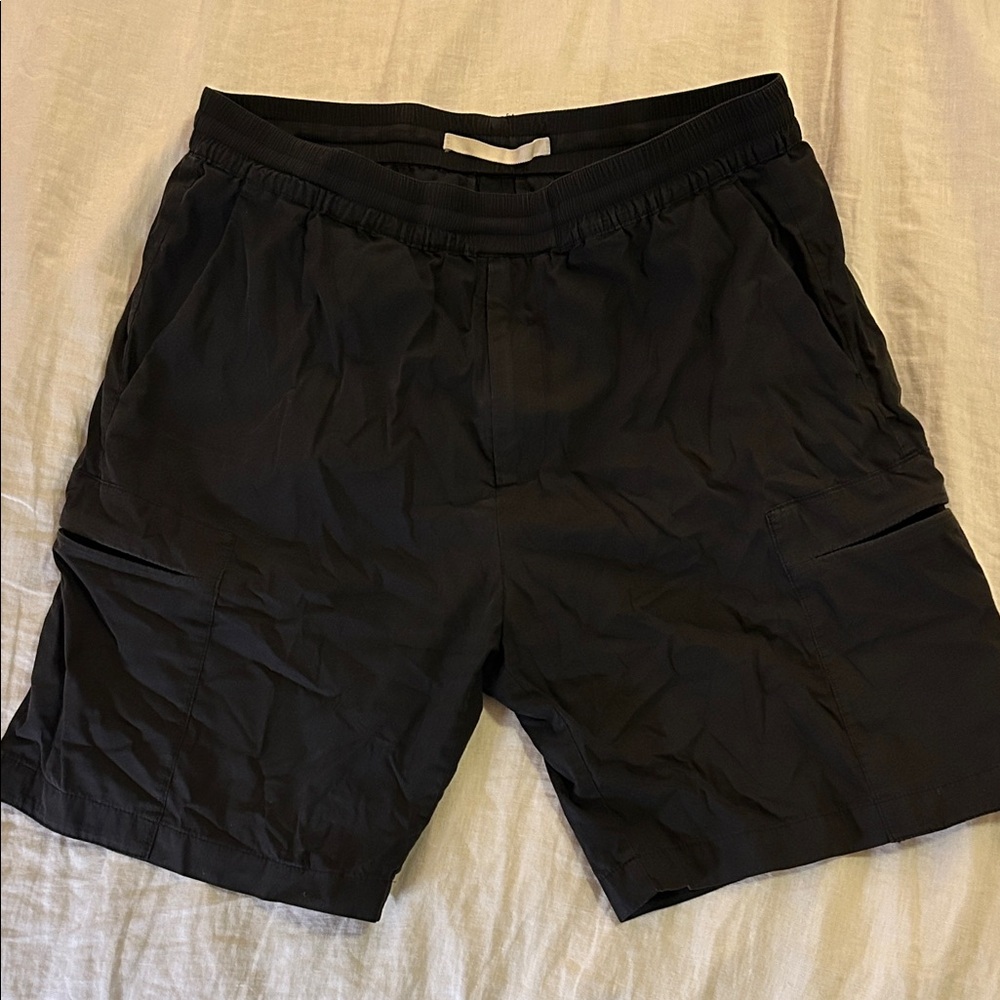 Norse Projects black packable cargo short in Medium